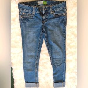 Aeropostale woman's size 1/2 skinny denim capris
